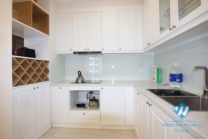 High floor 2 bedrooms apartment for rent in Sunshine Riverside building, Tay Ho